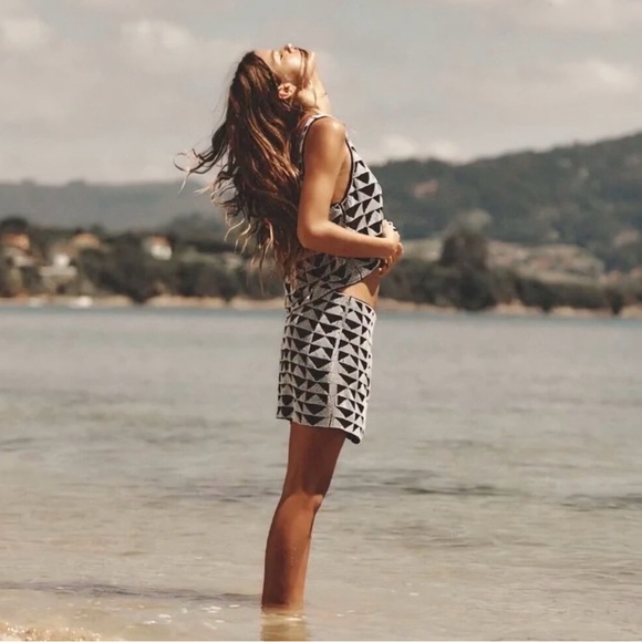 ZARA Blogger Favourite Embellished Beaded Mini Skirt L Lined Hidden Side Zipper - Picture 3 of 16